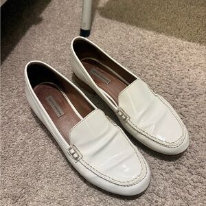 Tabitha Simmons White Leather Loafers size 7.5 (put on a sole protector)